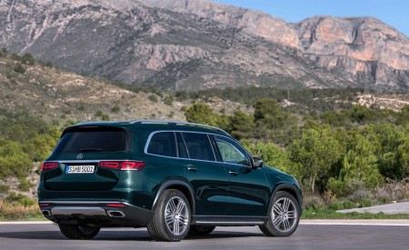 2020 Mercedes-Benz GLS (Color: Dmerald Green) Rear Three-Quarter Wallpapers 450x275 (54)