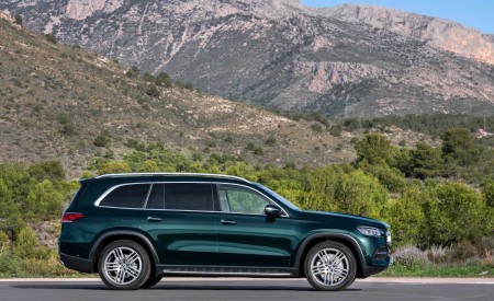 2020 Mercedes-Benz GLS (Color: Dmerald Green) Side Wallpapers 450x275 (59)