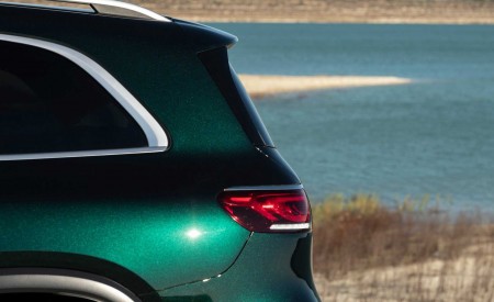 2020 Mercedes-Benz GLS (Color: Dmerald Green) Tail Light Wallpapers 450x275 (70)