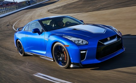 2020 Nissan GT-R 50th Anniversary Edition Front Three-Quarter Wallpapers 450x275 (2)