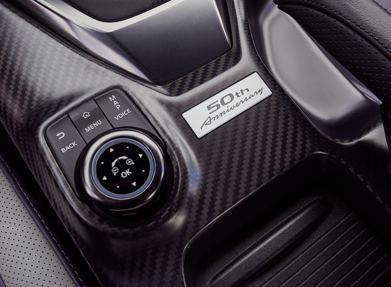 2020 Nissan GT-R 50th Anniversary Edition Interior Detail Wallpapers #23 of 50