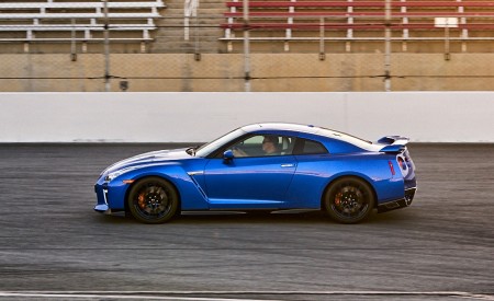 2020 Nissan GT-R 50th Anniversary Edition Side Wallpapers 450x275 (11)