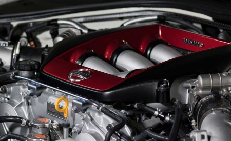 2020 Nissan GT-R NISMO Engine Wallpapers 450x275 (105)