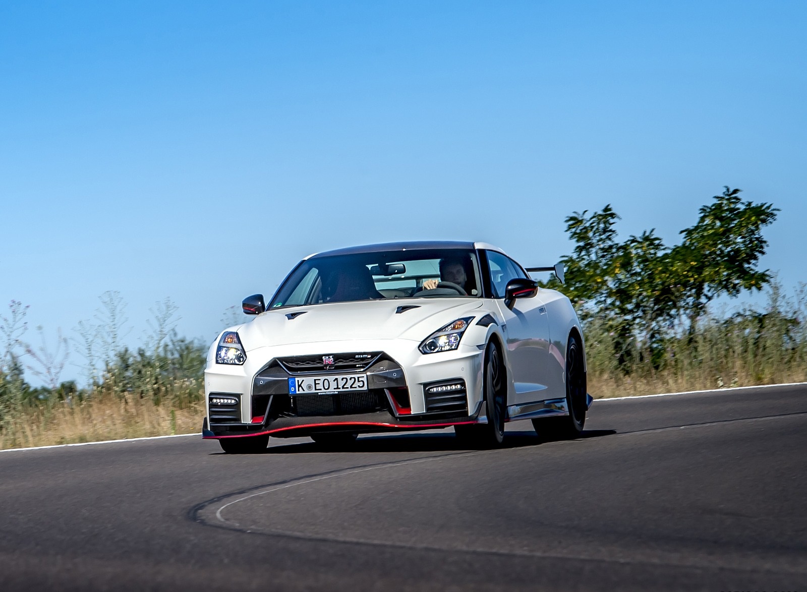 2020 Nissan GT-R NISMO Front Wallpapers (6)