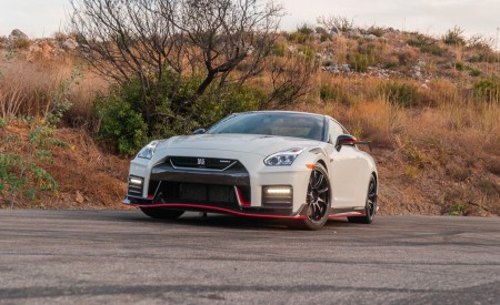 2020 Nissan GT-R NISMO Front Wallpapers 450x275 (4)