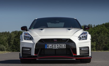 2020 Nissan GT-R NISMO Front Wallpapers 450x275 (57)