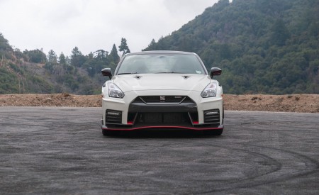 2020 Nissan GT-R NISMO Front Wallpapers 450x275 (10)