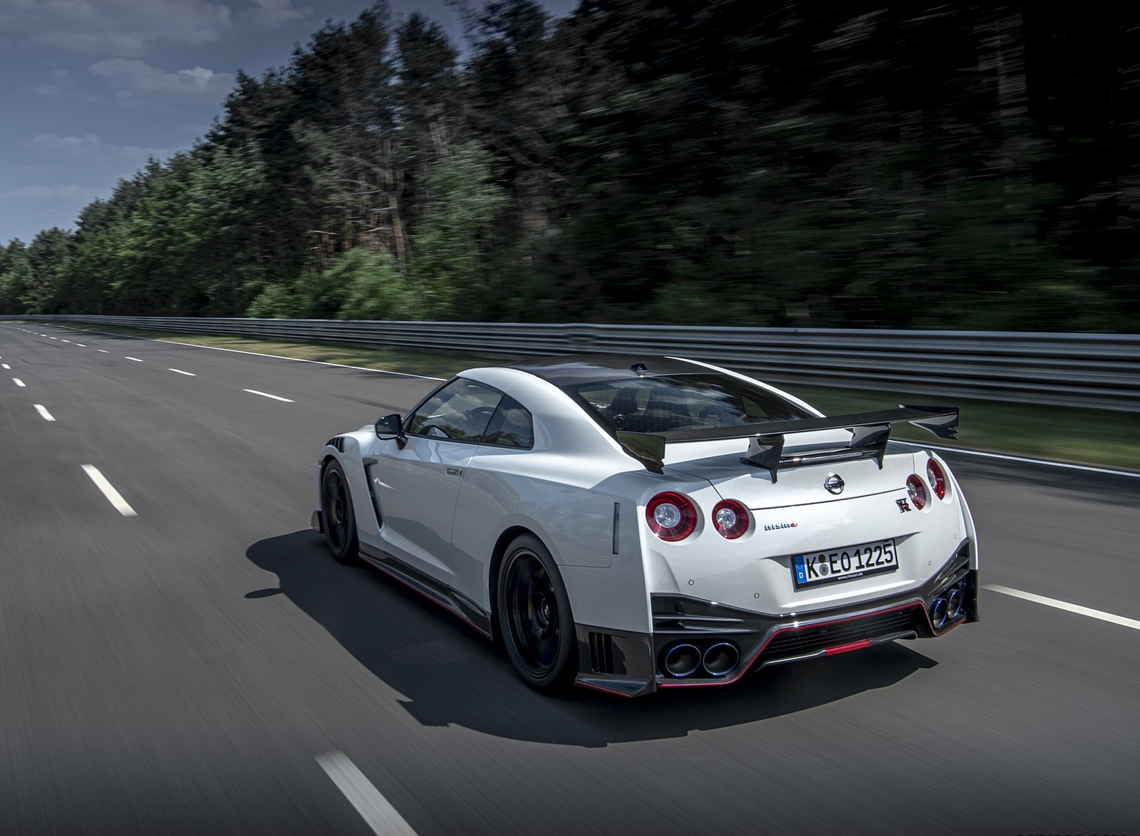 2020 Nissan GT-R NISMO Rear Three-Quarter Wallpapers (8)