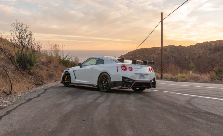 2020 Nissan GT-R NISMO Rear Three-Quarter Wallpapers 450x275 (11)