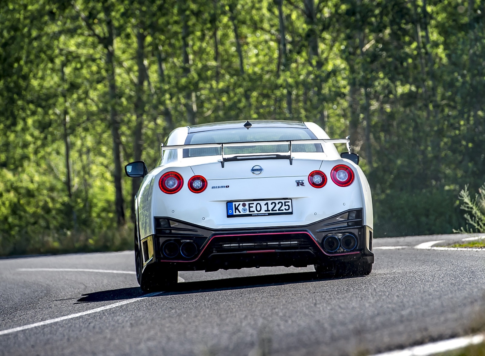 2020 Nissan GT-R NISMO Rear Wallpapers (10)