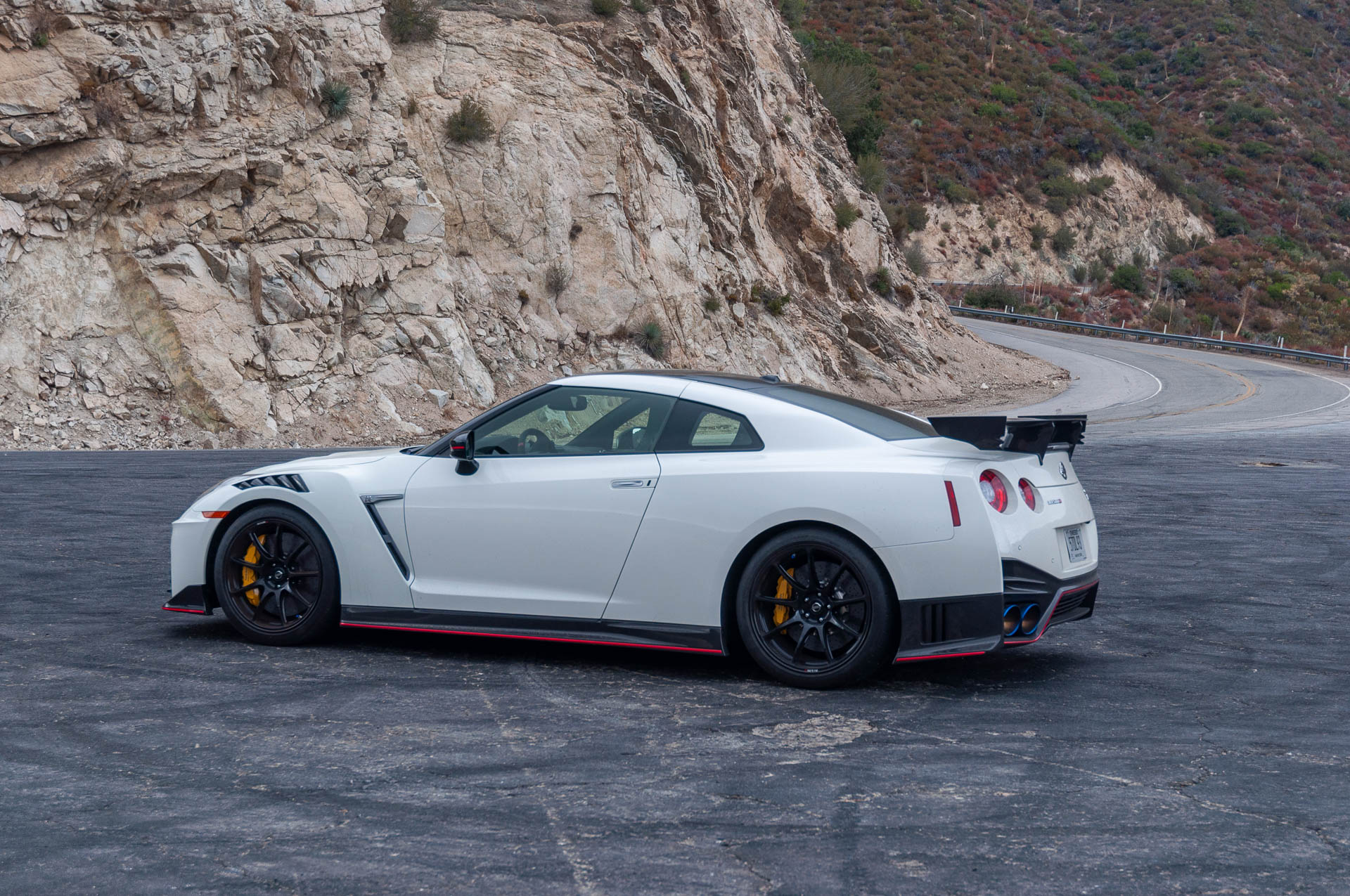 2020 Nissan GT-R NISMO Side Wallpapers (12)