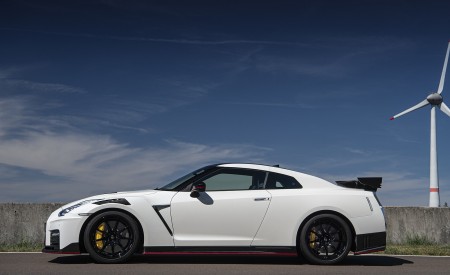 2020 Nissan GT-R NISMO Side Wallpapers 450x275 (63)