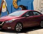 2020 Nissan Versa Front Three-Quarter Wallpapers 150x120 (11)