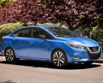 2020 Nissan Versa Front Three-Quarter Wallpapers 150x120 (35)
