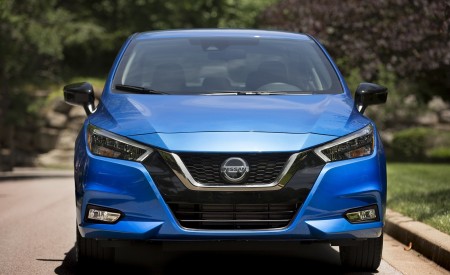 2020 Nissan Versa Front Wallpapers 450x275 (36)