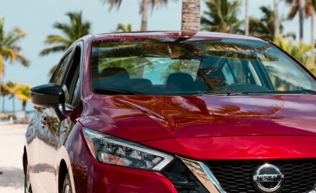 2020 Nissan Versa Front Wallpapers 450x275 (68)