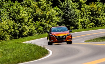 2020 Nissan Versa Front Wallpapers 450x275 (3)