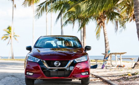 2020 Nissan Versa Front Wallpapers 450x275 (69)