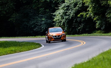 2020 Nissan Versa Front Wallpapers 450x275 (4)