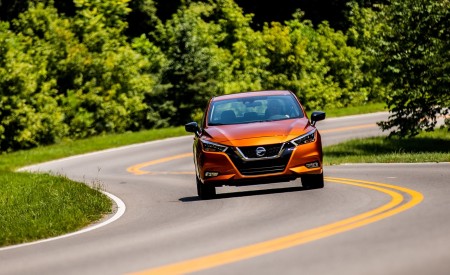 2020 Nissan Versa Front Wallpapers 450x275 (5)