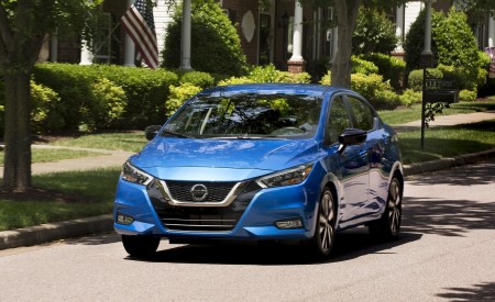 2020 Nissan Versa Front Wallpapers 450x275 (37)