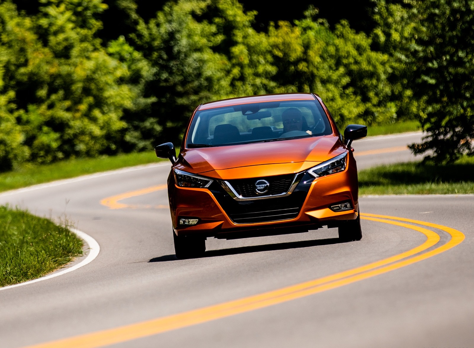 2020 Nissan Versa Front Wallpapers (6)