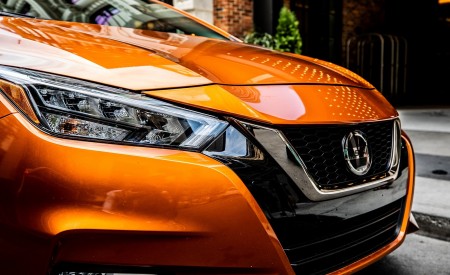 2020 Nissan Versa Headlight Wallpapers 450x275 (8)