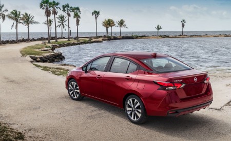 2020 Nissan Versa Rear Three-Quarter Wallpapers 450x275 (49)