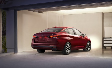 2020 Nissan Versa Rear Three-Quarter Wallpapers 450x275 (45)