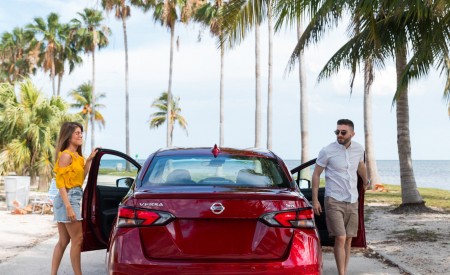 2020 Nissan Versa Rear Wallpapers 450x275 (72)