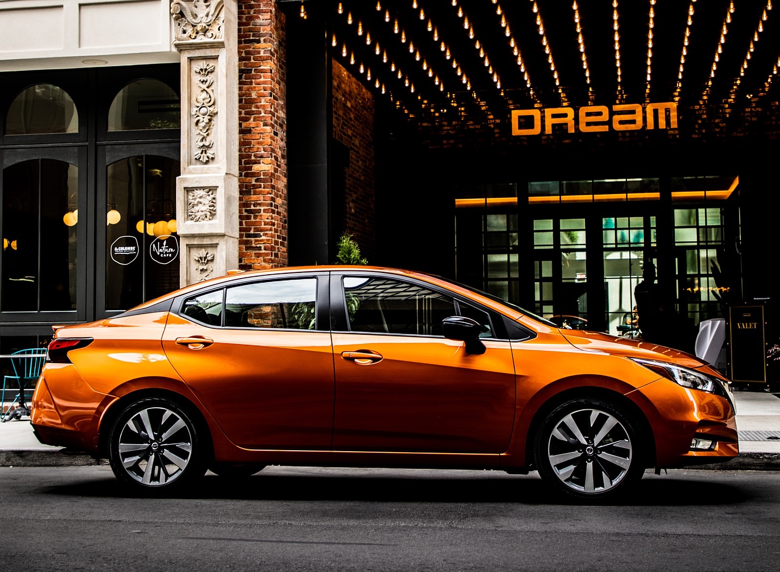 2020 Nissan Versa Side Wallpapers (9)