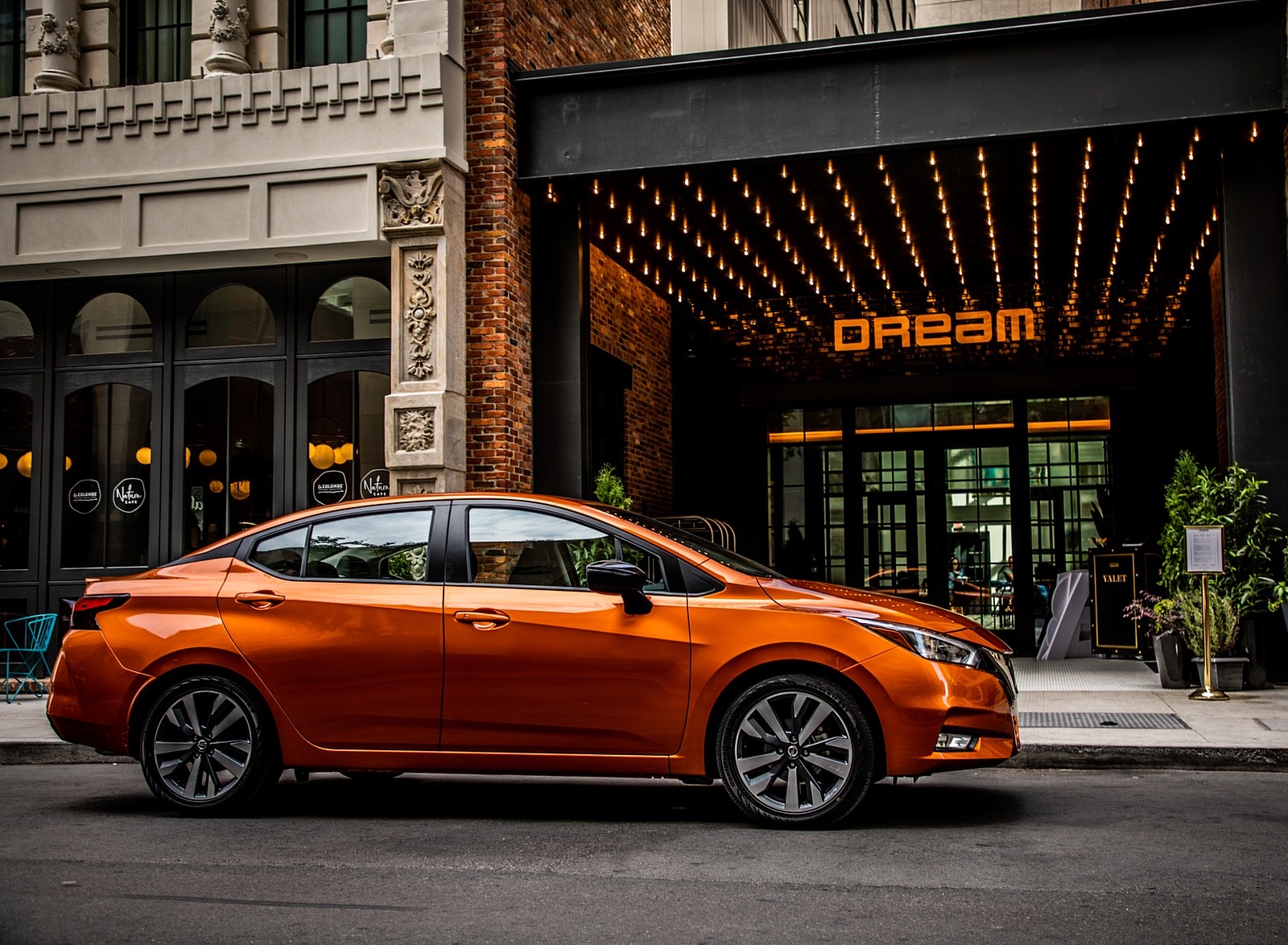 2020 Nissan Versa Side Wallpapers (10)