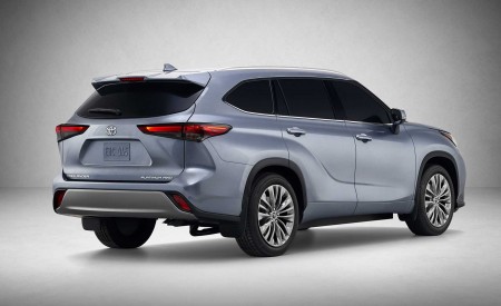 2020 Toyota Highlander Rear Three-Quarter Wallpapers 450x275 (7)