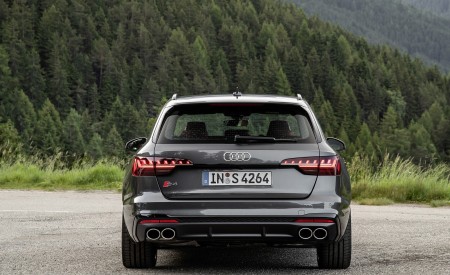 2019 Audi S4 Avant TDI (Color: Daytona Gray) Rear Wallpapers 450x275 (13)