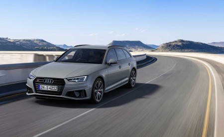 2019 Audi S4 Avant TDI (Color: Quantum Gray) Front Three-Quarter Wallpapers 450x275 (21)