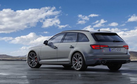 2019 Audi S4 Avant TDI (Color: Quantum Gray) Rear Three-Quarter Wallpapers 450x275 (27)