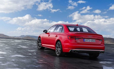 2019 Audi S4 Sedan TDI (Color: Misano Red) Rear Three-Quarter Wallpapers 450x275 (32)