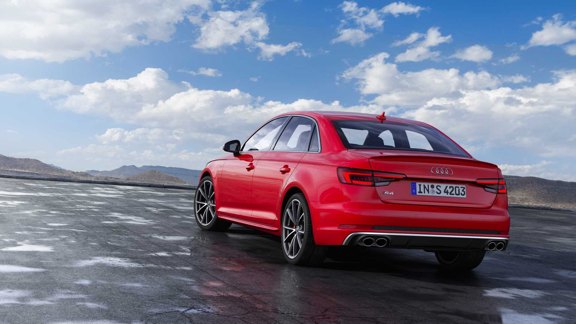 2019 Audi S4 Sedan TDI (Color: Misano Red) Rear Three-Quarter Wallpapers #32 of 39