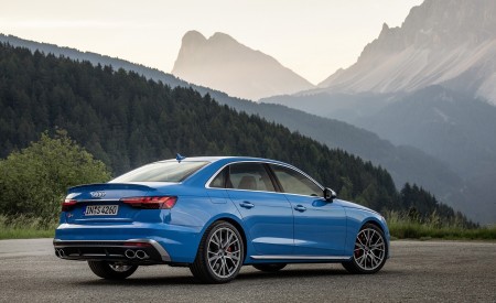 2019 Audi S4 TDI (Color: Turbo Blue) Rear Three-Quarter Wallpapers 450x275 (11)