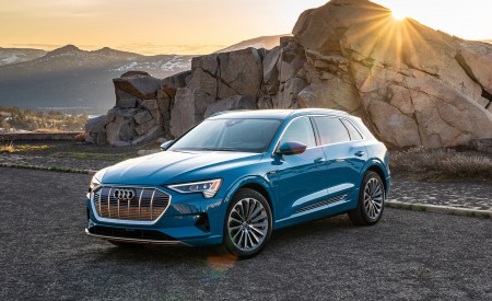 2019 Audi e-tron (US-Spec) Front Three-Quarter Wallpapers 450x275 (27)