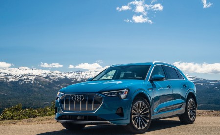 2019 Audi e-tron (US-Spec) Front Three-Quarter Wallpapers 450x275 (25)