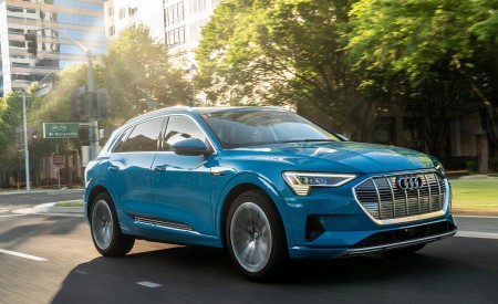 2019 Audi e-tron (US-Spec) Front Three-Quarter Wallpapers 450x275 (10)
