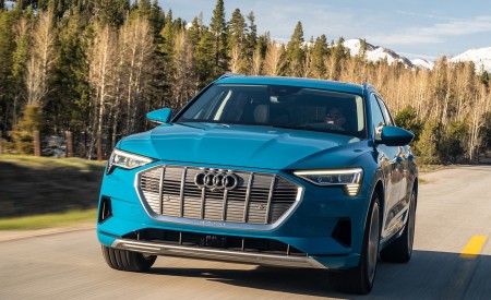 2019 Audi e-tron (US-Spec) Front Wallpapers 450x275 (2)