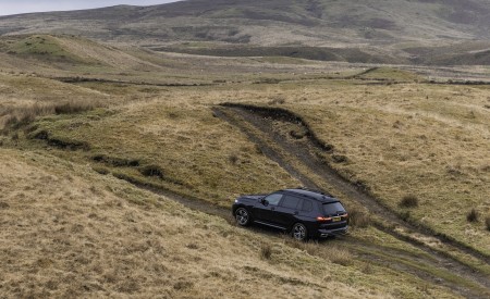 2019 BMW X7 30d (UK-Spec) Off-Road Wallpapers 450x275 (93)
