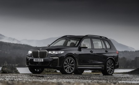 2019 BMW X7 M50d (UK-Spec) Front Three-Quarter Wallpapers 450x275 (14)