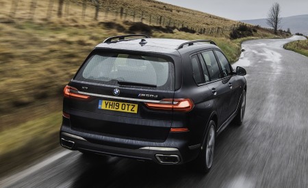 2019 BMW X7 M50d (UK-Spec) Rear Wallpapers 450x275 (11)