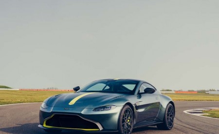 2020 Aston Martin Vantage AMR Front Three-Quarter Wallpapers 450x275 (7)