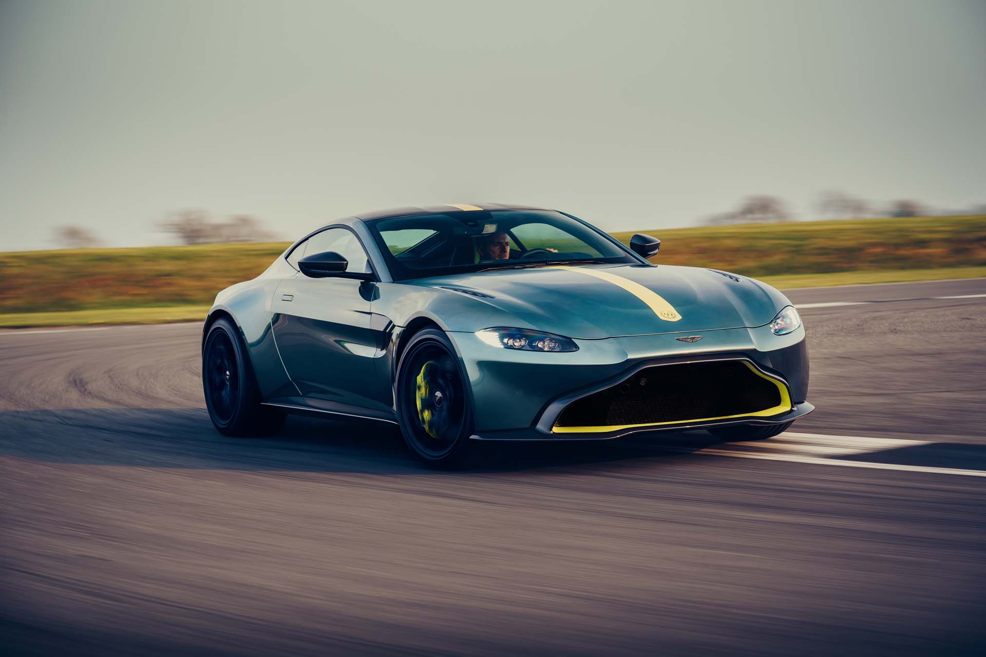 2020 Aston Martin Vantage AMR Front Three-Quarter Wallpapers (2)