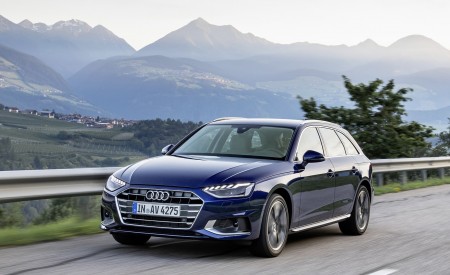 2020 Audi A4 Avant (Color: Navarra Blue) Front Three-Quarter Wallpapers 450x275 (27)