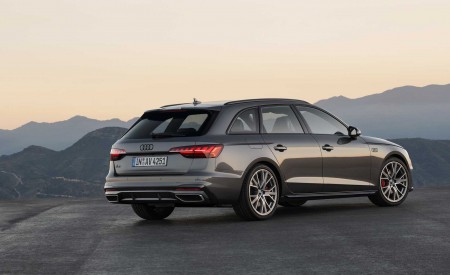 2020 Audi A4 Avant (Color: Terra Gray) Rear Three-Quarter Wallpapers 450x275 (53)